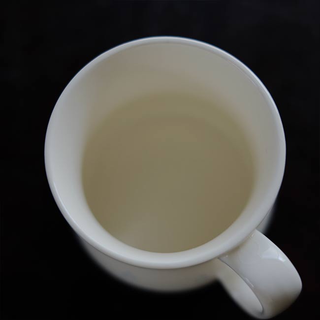 硬質陶器のカップ